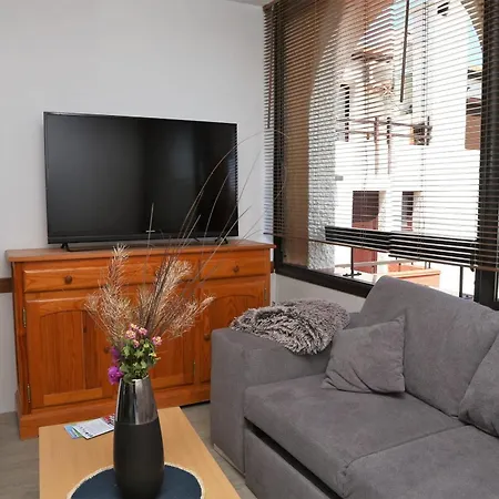Beautiful Cocoon With Shared Pool In Apartamento *