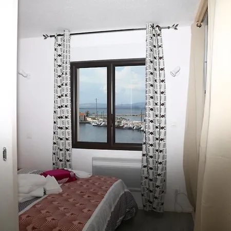 Beautiful Cocoon With Shared Pool In Apartamento Le Barcarès